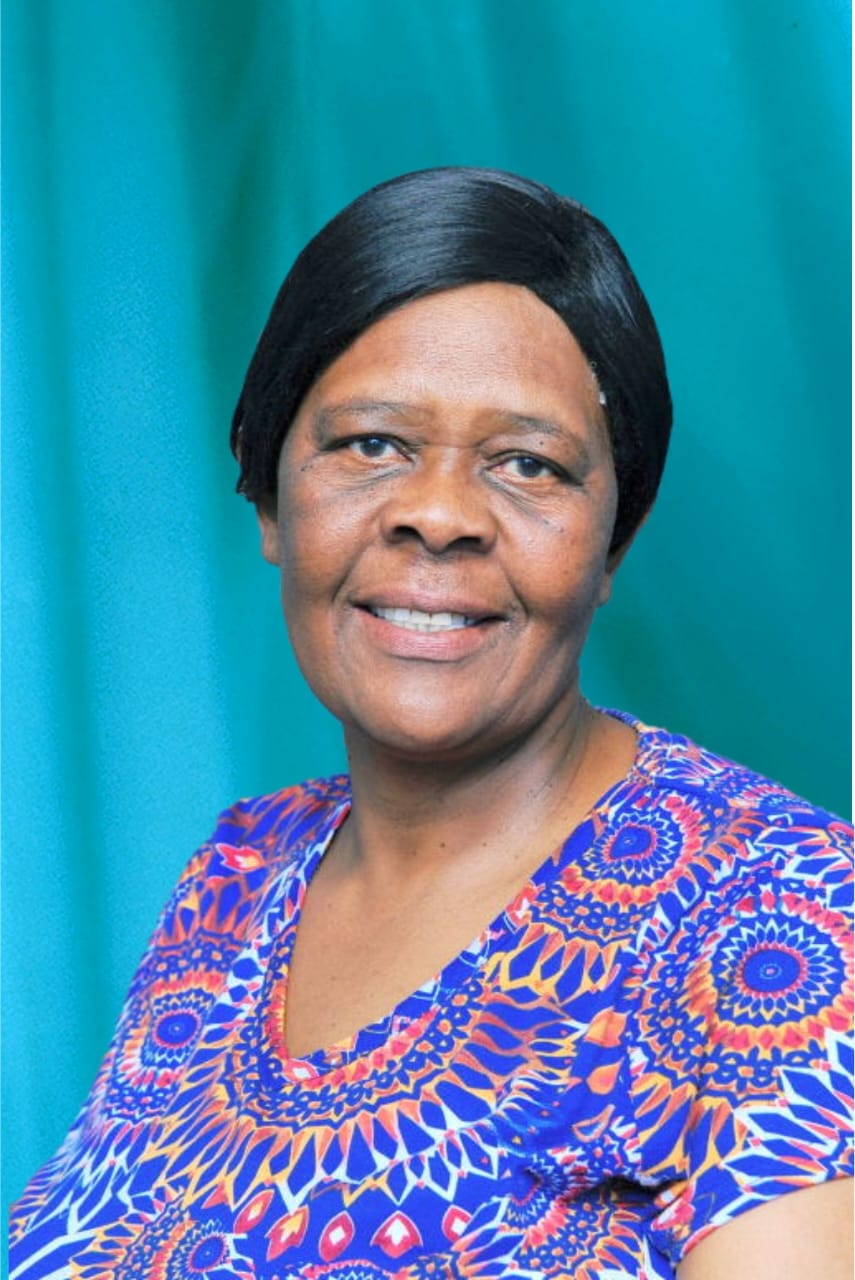 Rose Malinga, assistant